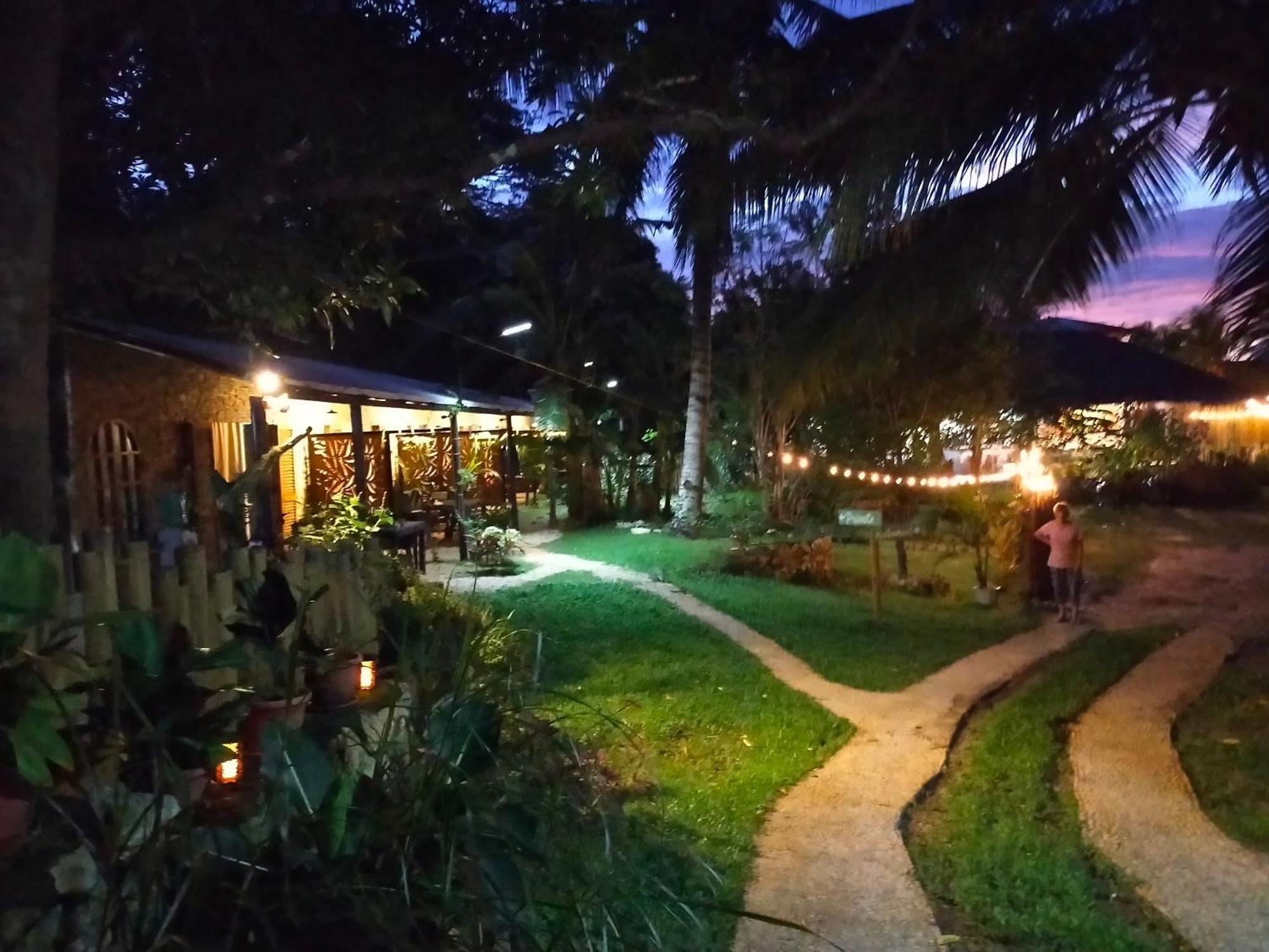 Sea U Inn Romblon エクステリア 写真